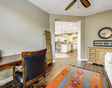 10260 E White Feather Lane - Photo Thumbnail 23