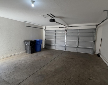 3905 E Cloudburst Drive - Photo Thumbnail 13