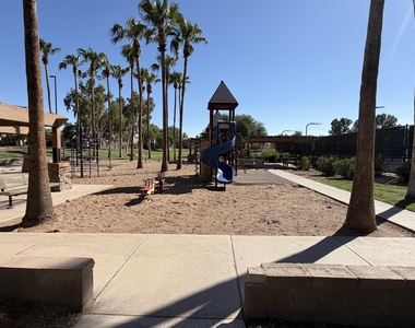 3905 E Cloudburst Drive - Photo Thumbnail 16