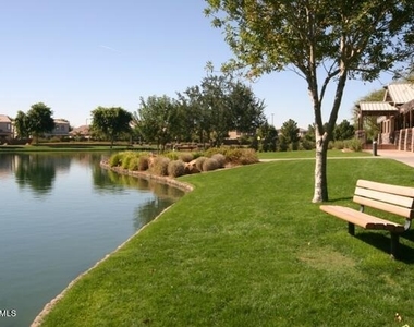 3905 E Cloudburst Drive - Photo Thumbnail 18