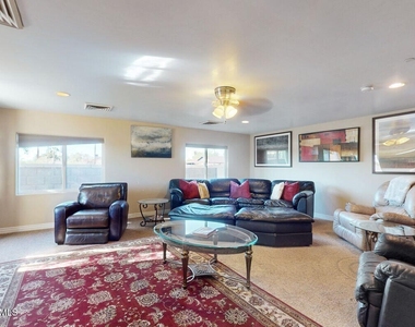 8757 E Monterosa Avenue - Photo Thumbnail 5
