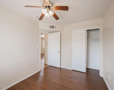 2443 E Mobile Lane - Photo Thumbnail 13