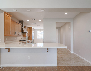 31959 N 124th Drive - Photo Thumbnail 6
