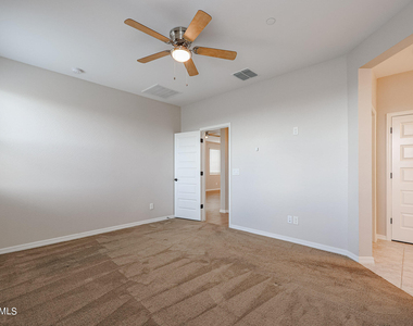 31959 N 124th Drive - Photo Thumbnail 13