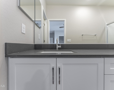 432 S 32nd Street - Photo Thumbnail 35