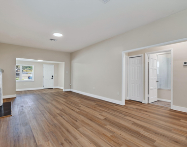 3714 Henry Avenue - Photo Thumbnail 17