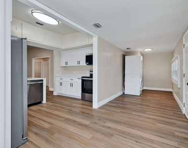 3714 Henry Avenue - Photo Thumbnail 5