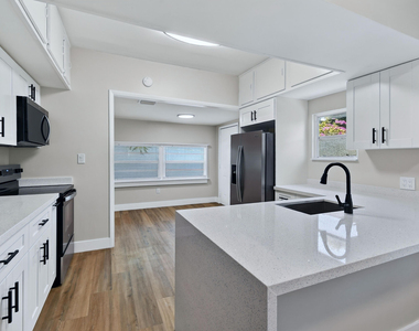 3714 Henry Avenue - Photo Thumbnail 1