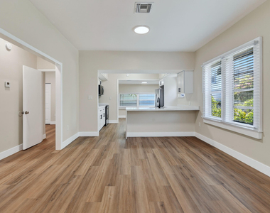 3714 Henry Avenue - Photo Thumbnail 18