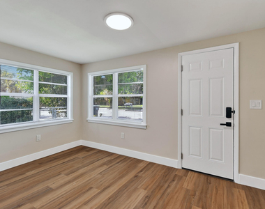 3714 Henry Avenue - Photo Thumbnail 11
