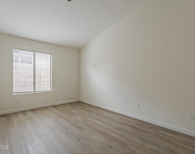15728 N 104th Street - Photo Thumbnail 24