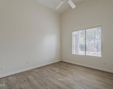 15728 N 104th Street - Photo Thumbnail 22