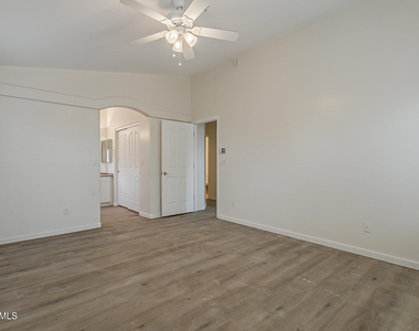 15728 N 104th Street - Photo Thumbnail 17