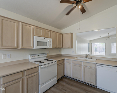 15728 N 104th Street - Photo Thumbnail 10