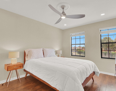13483 Fountain View Boulevard - Photo Thumbnail 27