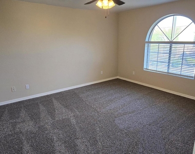 11443 W Mccaslin Rose Lane - Photo Thumbnail 32