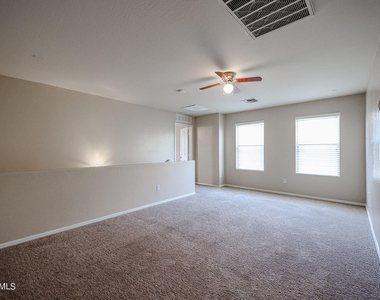 2646 S Southwind Drive - Photo Thumbnail 16