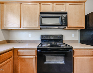 2646 S Southwind Drive - Photo Thumbnail 11