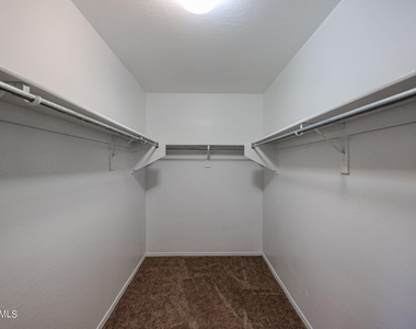 2646 S Southwind Drive - Photo Thumbnail 24