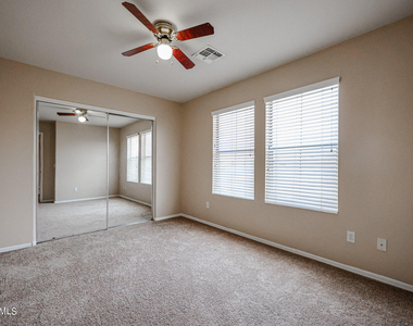 2646 S Southwind Drive - Photo Thumbnail 31