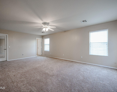 2646 S Southwind Drive - Photo Thumbnail 18
