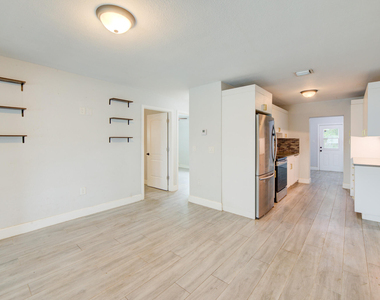 2633 Ne 16th Avenue - Photo Thumbnail 6