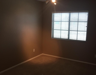 17764 W Acapulco Lane - Photo Thumbnail 9