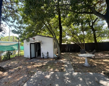 430 Ne 1st Avenue - Photo Thumbnail 1