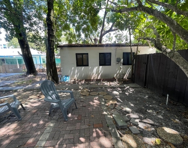 430 Ne 1st Avenue - Photo Thumbnail 8