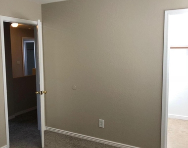 15310 W Evans Drive - Photo Thumbnail 14
