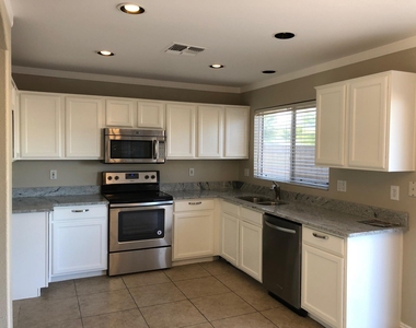 15310 W Evans Drive - Photo Thumbnail 1