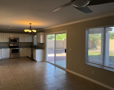 15310 W Evans Drive - Photo Thumbnail 2