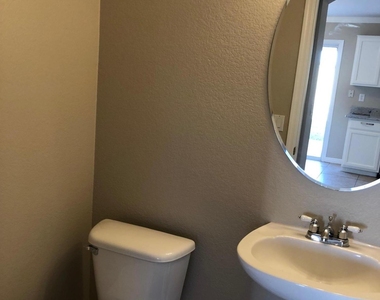 15310 W Evans Drive - Photo Thumbnail 6