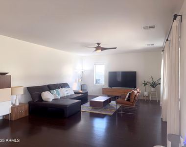 1293 E Walnut Road - Photo Thumbnail 10