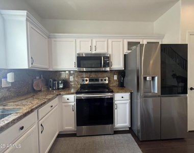 1293 E Walnut Road - Photo Thumbnail 12