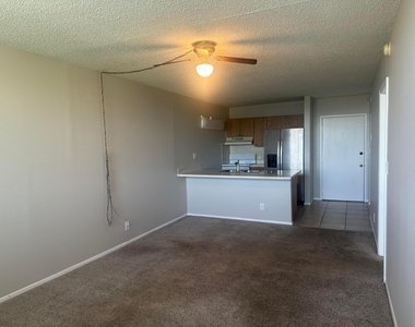 2501 Riverside Drive - Photo Thumbnail 2