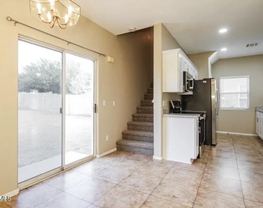 13952 N 132nd Court - Photo Thumbnail 2