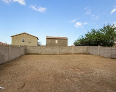 13952 N 132nd Court - Photo Thumbnail 7