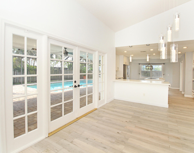 896 Rose Court - Photo Thumbnail 15