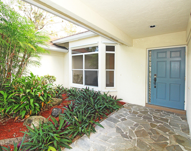 896 Rose Court - Photo Thumbnail 3