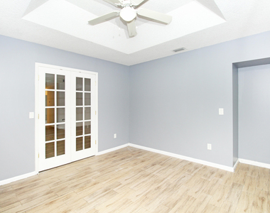 896 Rose Court - Photo Thumbnail 16