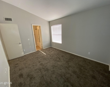 5146 E Oak Street - Photo Thumbnail 23