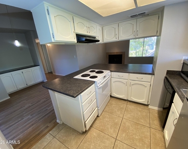 5146 E Oak Street - Photo Thumbnail 10