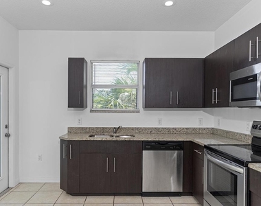 105 2nd Street - Photo Thumbnail 8