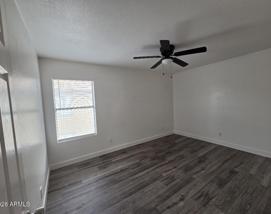 260 W 8th Avenue - Photo Thumbnail 6