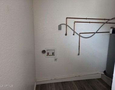 260 W 8th Avenue - Photo Thumbnail 14