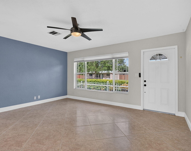 1240 Sw 3rd Terrace - Photo Thumbnail 37