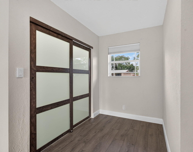 1240 Sw 3rd Terrace - Photo Thumbnail 22