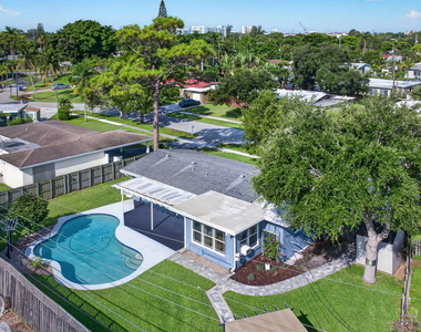 1240 Sw 3rd Terrace - Photo Thumbnail 4