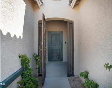 43633 W Yucca Lane - Photo Thumbnail 2